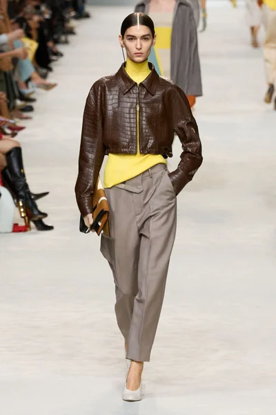 Look 42